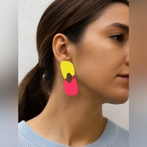NWT 80s Geometric Half Round Oval Earrings Classic Neon Pink Yellow Asymmetric